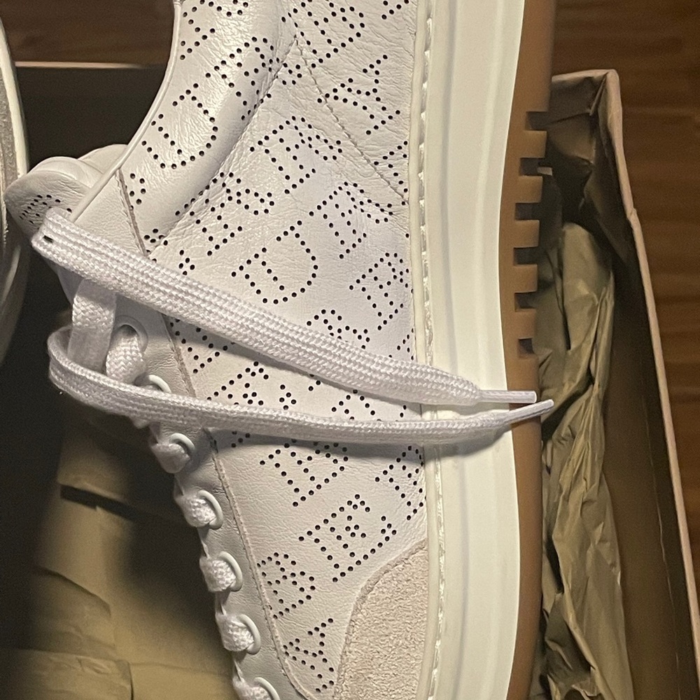 White logo printed men’s sneakers - Picture 5 of 7